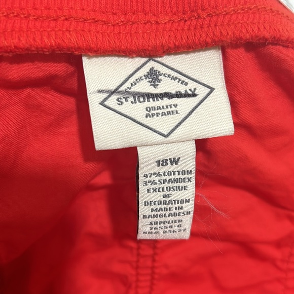 ST JOHNS BAY WOMENS SHORT 4.5” MID RISE ORANGE SIZE 18 W NEW - Picture 8 of 9